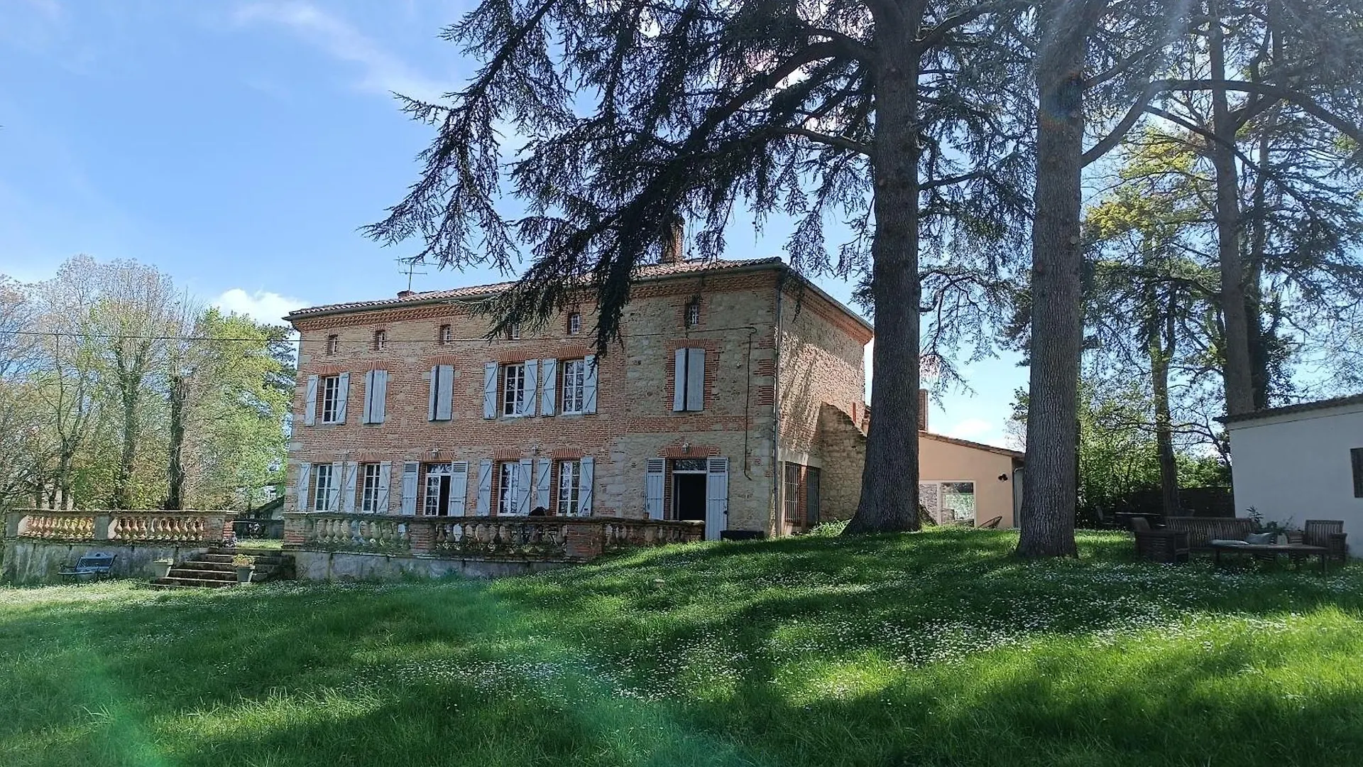 Le Jardin Des Cedres Ξενοδοχείο Lavaur  Γαλλία